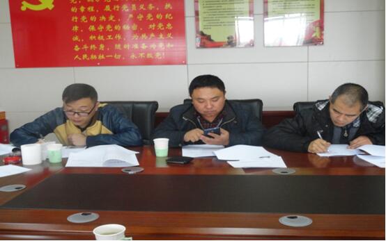 康正发为驾驶员解决入职手续、签定劳动合同。